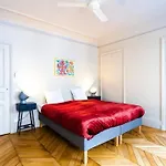 Appartement Champs-Élysées-Monceau-Luxury 2-Bedroom Apartment Paris