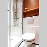 Champs-Élysées-Monceau-Luxury 2-Bedroom Apartment *