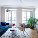 Appartement Champs-Élysées-Monceau-Luxury 2-Bedroom Apartment Paris