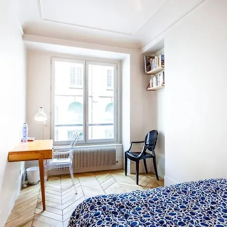 Champs-elysees-monceau-luxury 2-bedroom Apartment *