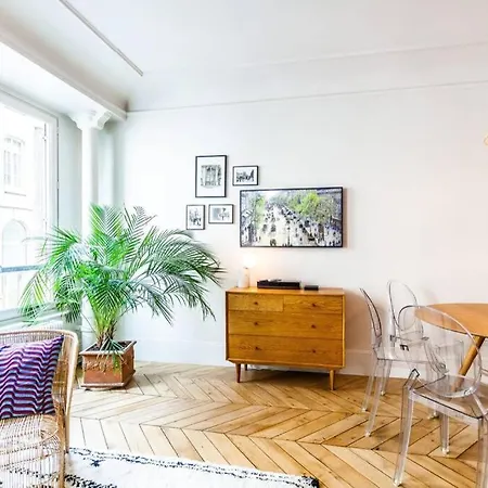 Apartment Champs-elysees-monceau-luxury 2-bedroom Paris