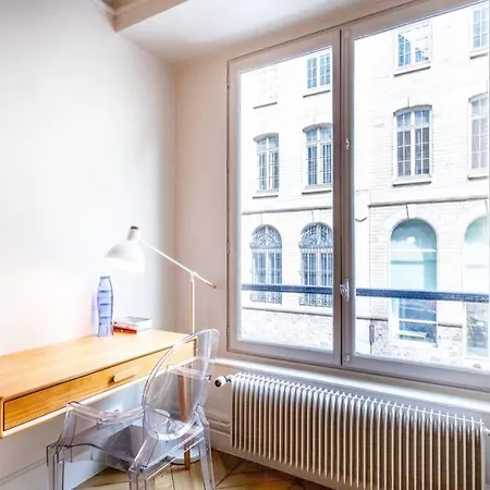 Champs-elysees-monceau-luxury 2-bedroom *