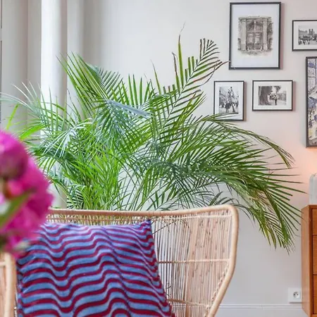 Apartment Champs-elysees-monceau-luxury 2-bedroom Paris