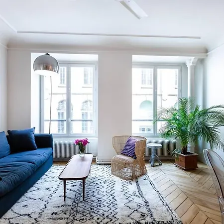 Apartment Champs-elysees-monceau-luxury 2-bedroom Paris