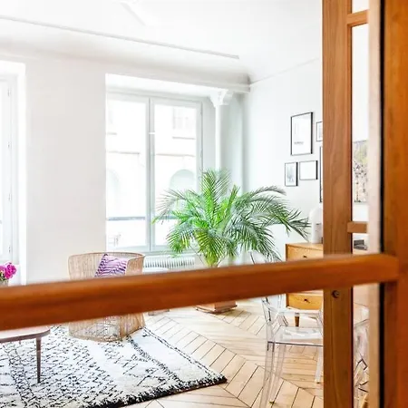 Greeter-bel Parisien De 70m2 - St Lazare Apartamento París