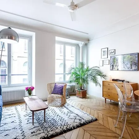 Greeter-bel Parisien De 70m2 - St Lazare Apartamento