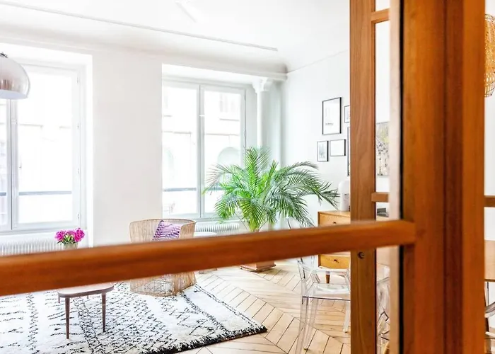 Greeter-bel Parisien De 70m2 - St Lazare Apartment Paris