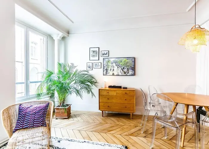Apartment Greeter-bel Parisien De 70m2 - St Lazare Paris