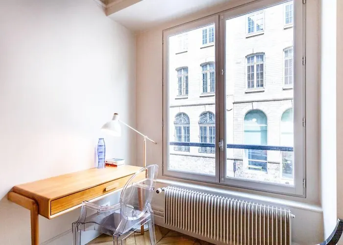 Greeter-bel Parisien De 70m2 - St Lazare *