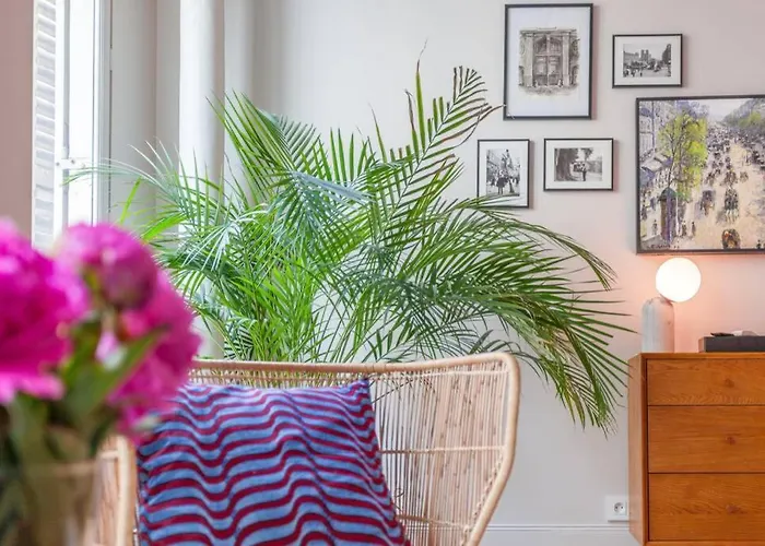 Apartment Greeter-bel Parisien De 70m2 - St Lazare Paris