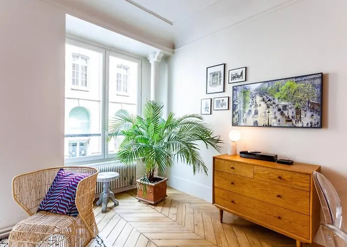 Apartment Greeter-bel Parisien De 70m2 - St Lazare *