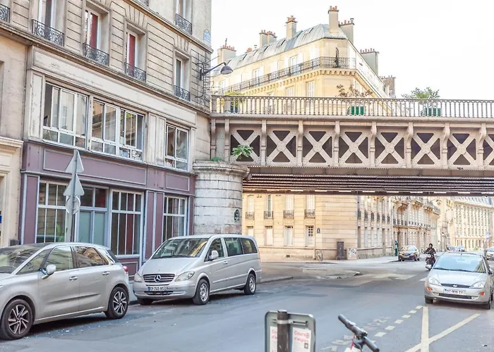 Greeter-bel Parisien De 70m2 - St Lazare *